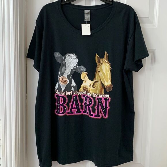 Gildan Size 2XL black textured graphic tee.  See photos - Picture 1 of 10